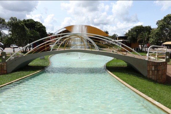 Principal praça de Senador Canedo ganha reforma completa