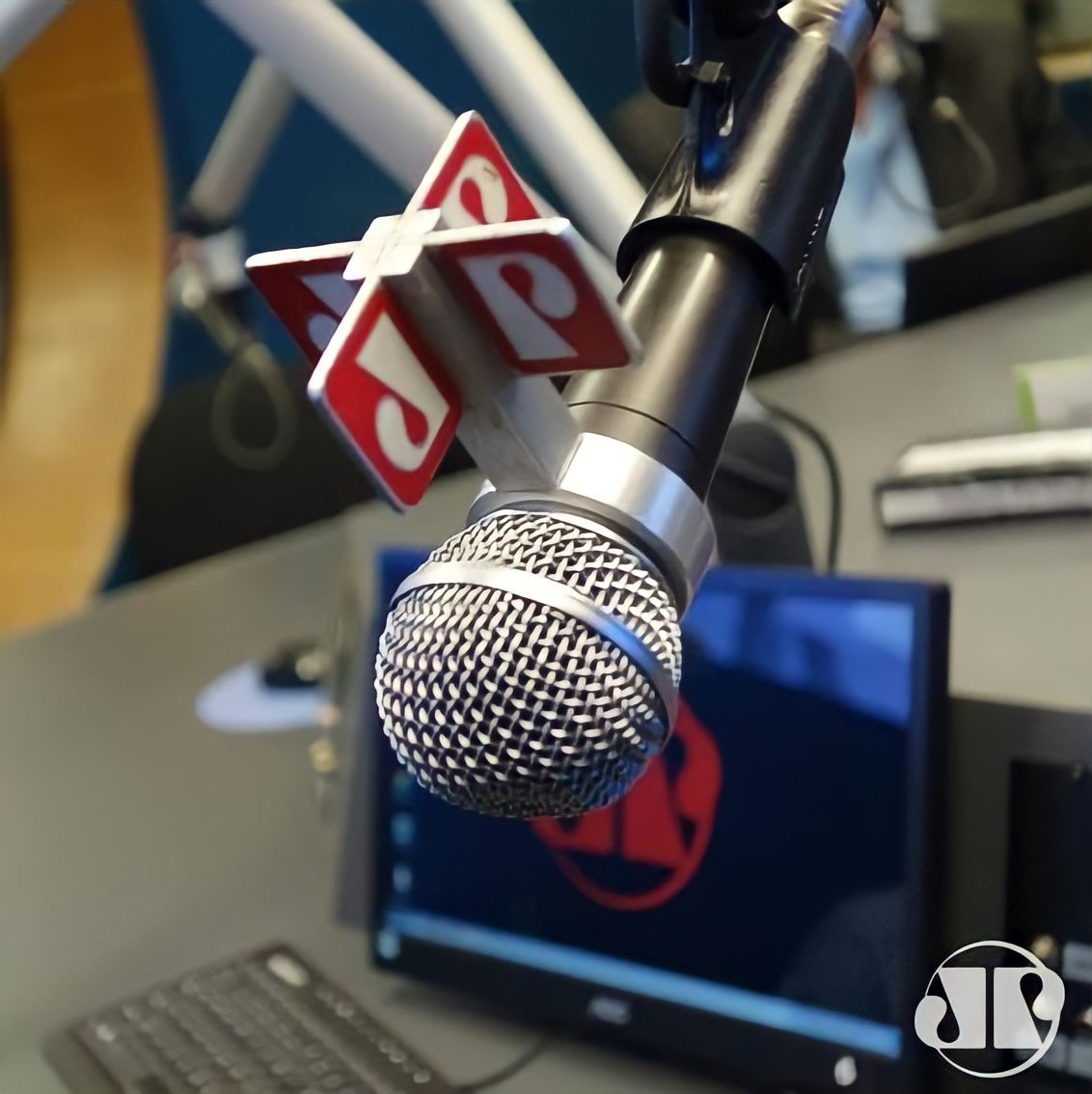 MPF instaura inquérito contra Jovem Pan por divulgar fake news e incitar atos antidemocráticos