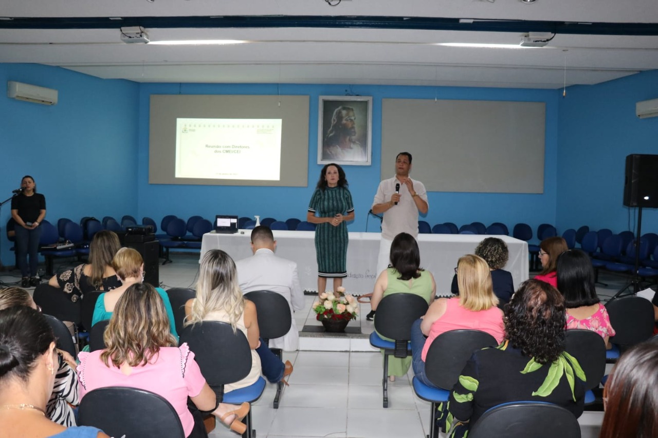 Prefeitura de Goiânia orienta diretores de escolas e Cmeis sobre planejamento pedagógico de 2023