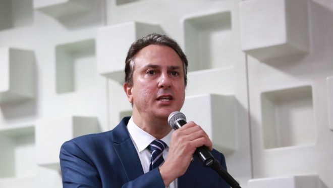 Ministro da Educação defende ensino integral para todas as séries nas escolas públicas