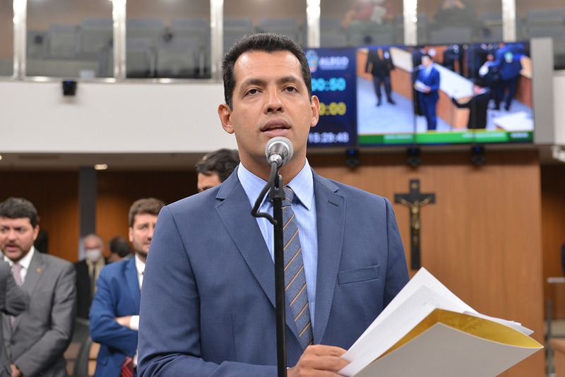 Thiago Albernaz promove sessão solene para entrega da Medalha Pedro Ludovico Teixeira, nesta segunda