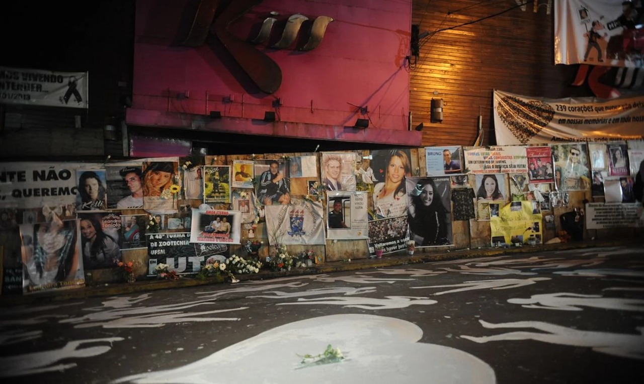 Pais homenageiam vítimas da tragédia na Boate Kiss