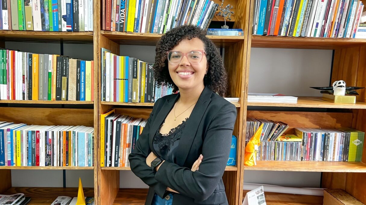 Yara Nunes assume interinamente a Secretaria de Estado da Cultura