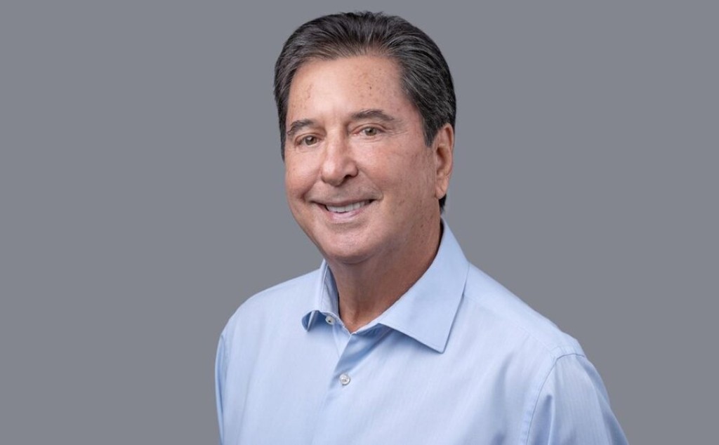 Governador participa de homenagem a Maguito Vilela