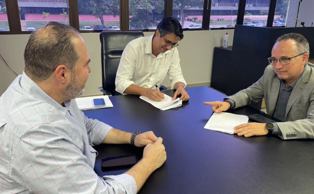 Governo do Tocantins assina termo para ampliação do Programa de Eficiência Energética nos hospitais estaduais