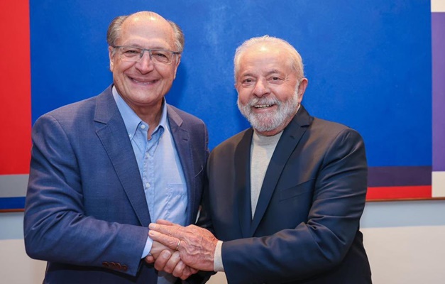 Alckmin promete lealdade a Lula