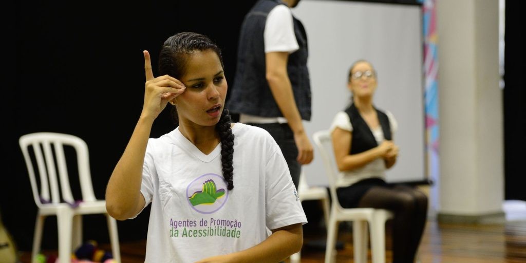 Braille: acessibilidade melhora no Brasil, mas ainda precisa avançar