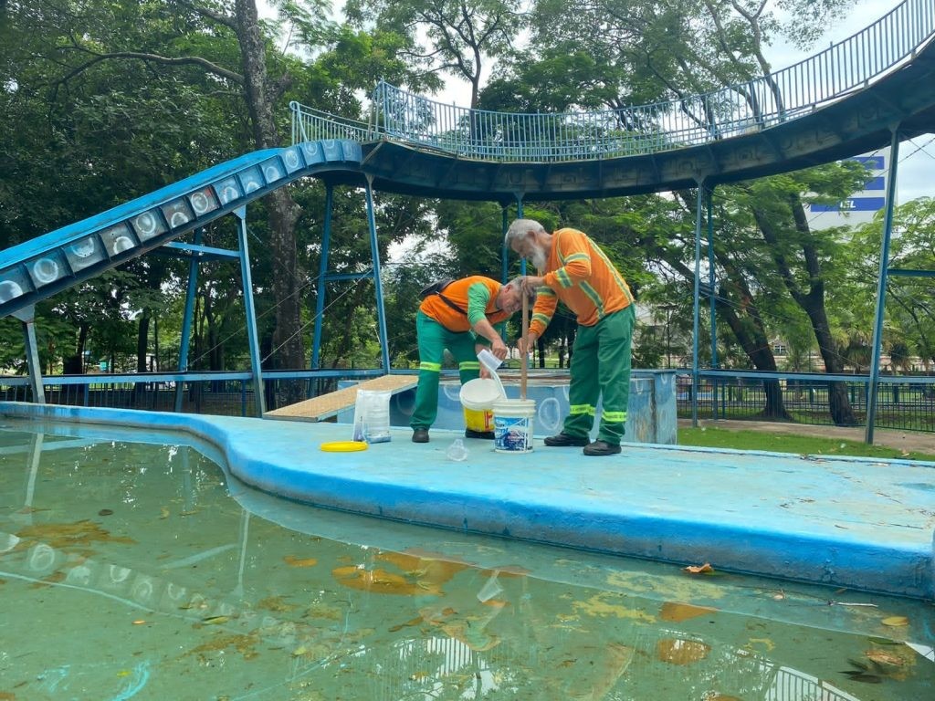 Prefeitura realiza limpeza e tratamento das águas das fontes do Parque Mutirama, neste sábado (14/01)