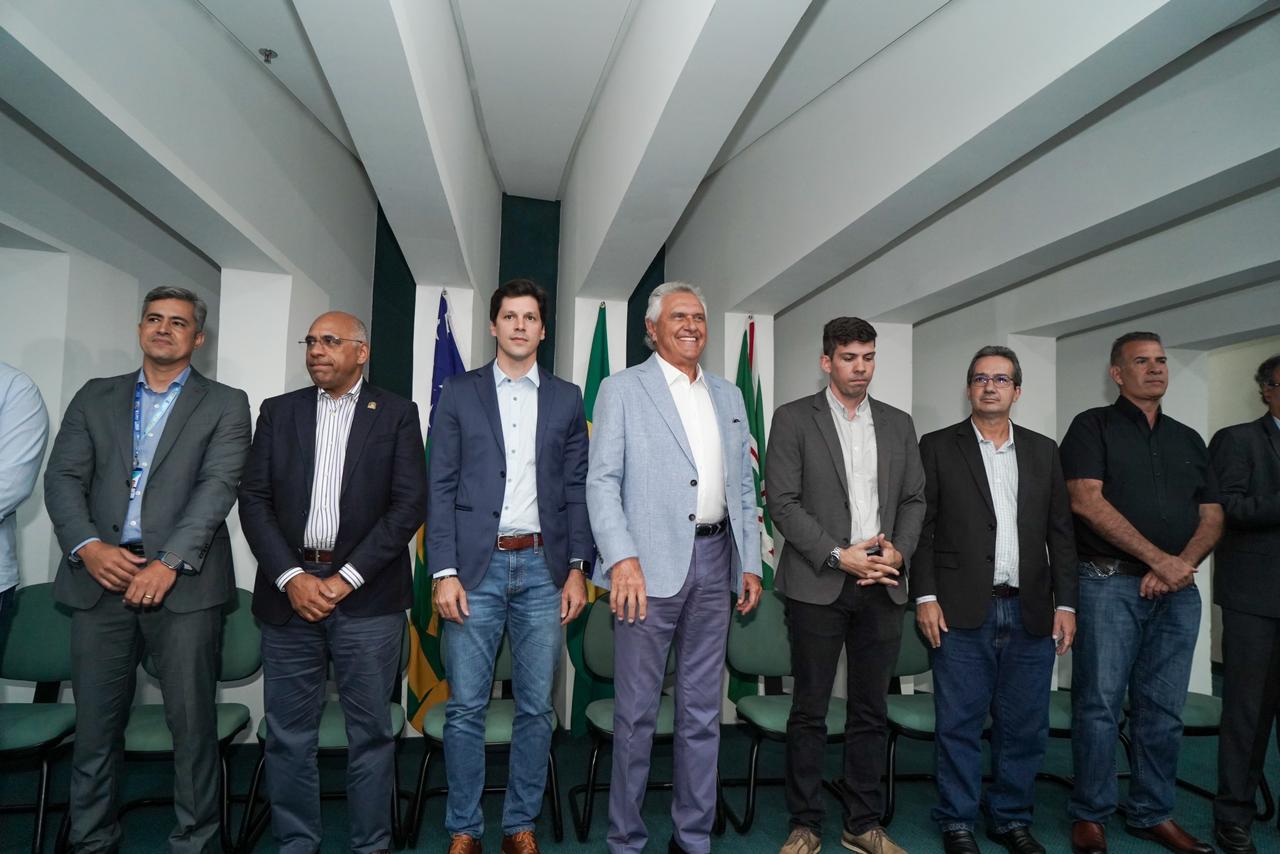 Caiado abre inscrições para 1.369 casas a custo zero em 30 municípios