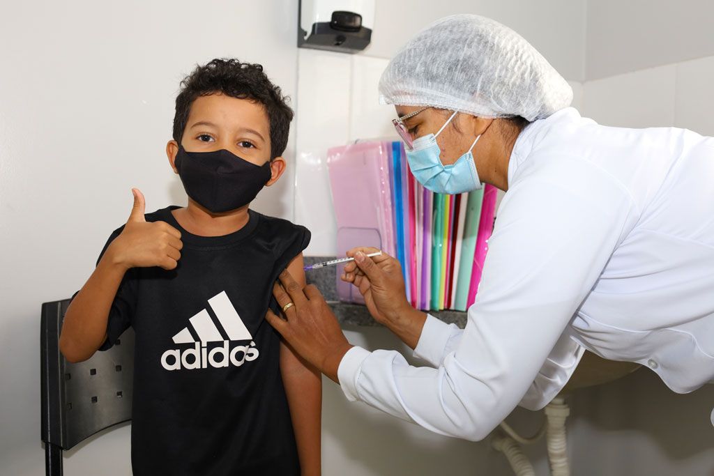 Vacinação infantil contra a covid-19 estará disponível em sete postos