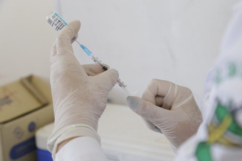 Vacinação pediátrica contra o Covid-19 é temporariamente suspensa