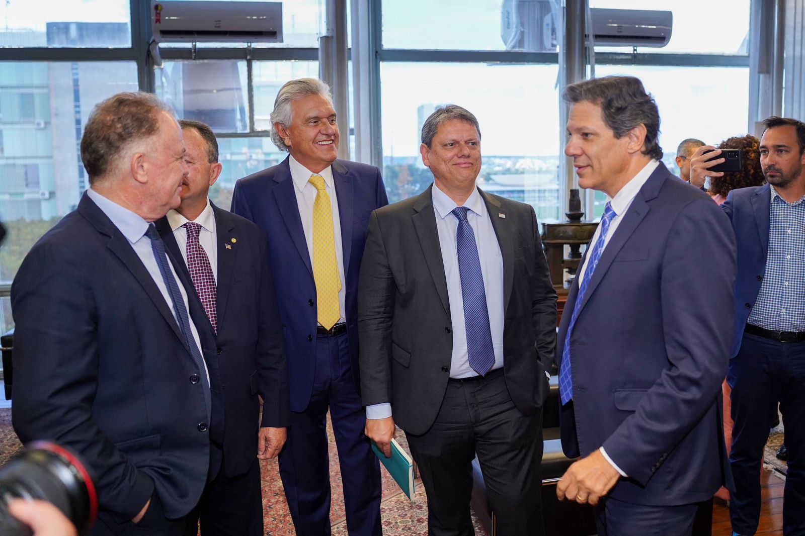 Governo de Goiás discute compensação de perdas do ICMS com outros estados