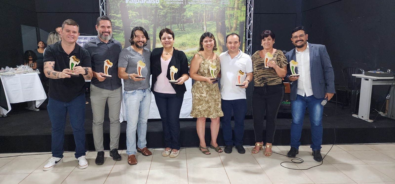 Premiação de incentivo à leitura reúne a comunidade em Valparaíso