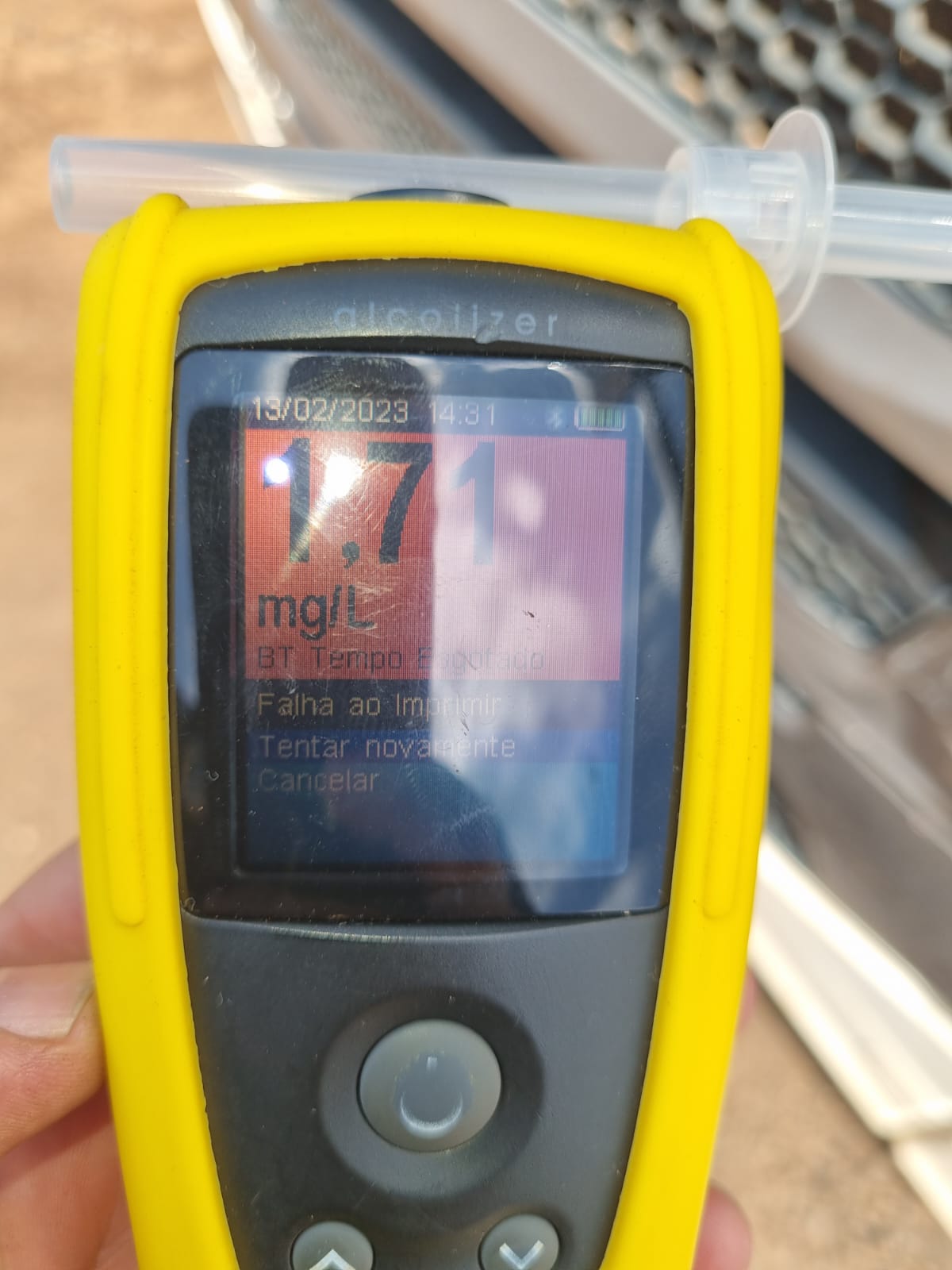 Caminhoneiro quebra recorde de teor alcoólico no ano