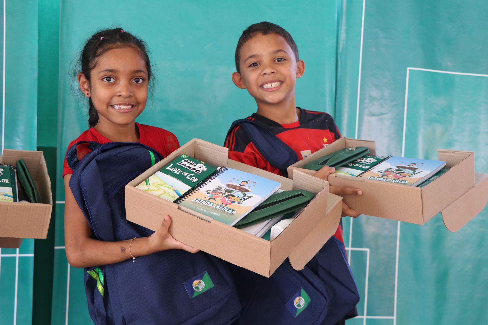 Prefeitura de Senador Canedo inicia entrega de Kits Escolares