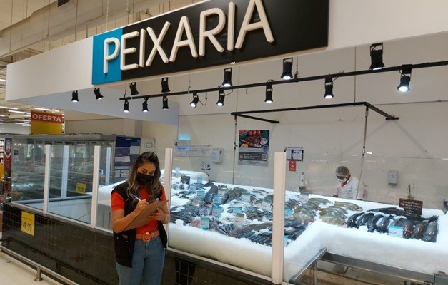 Procon Goiânia fiscaliza qualidade de peixe vendido durante a Quaresma
