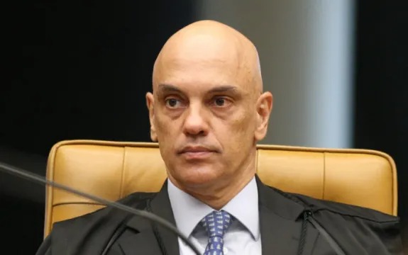 Moraes concede liberdade provisória a 137 denunciados por atos