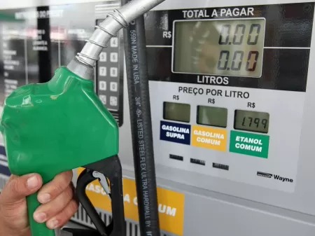 Petrobras irá reduzir preços da gasolina A e do diesel A