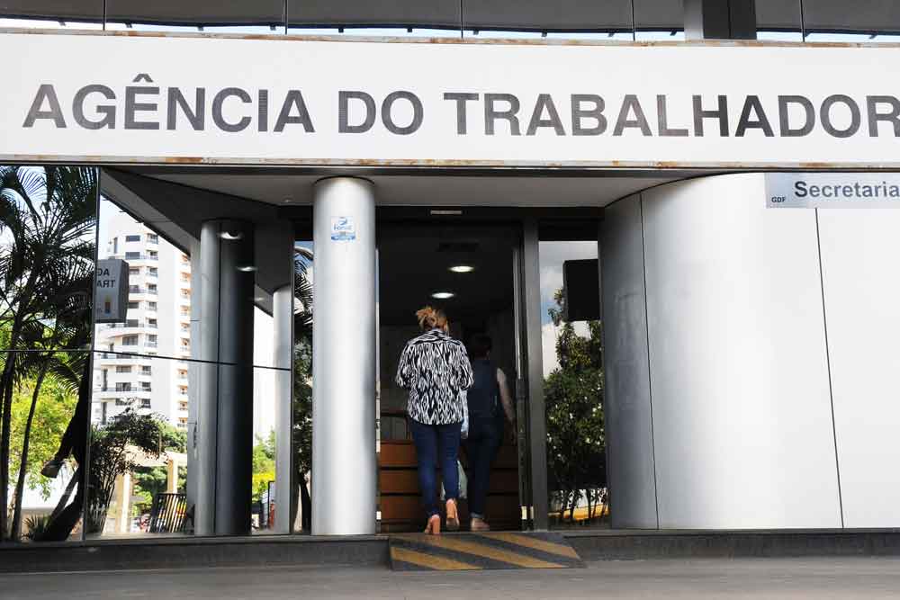 Semana começa com oferta de 304 vagas de trabalho