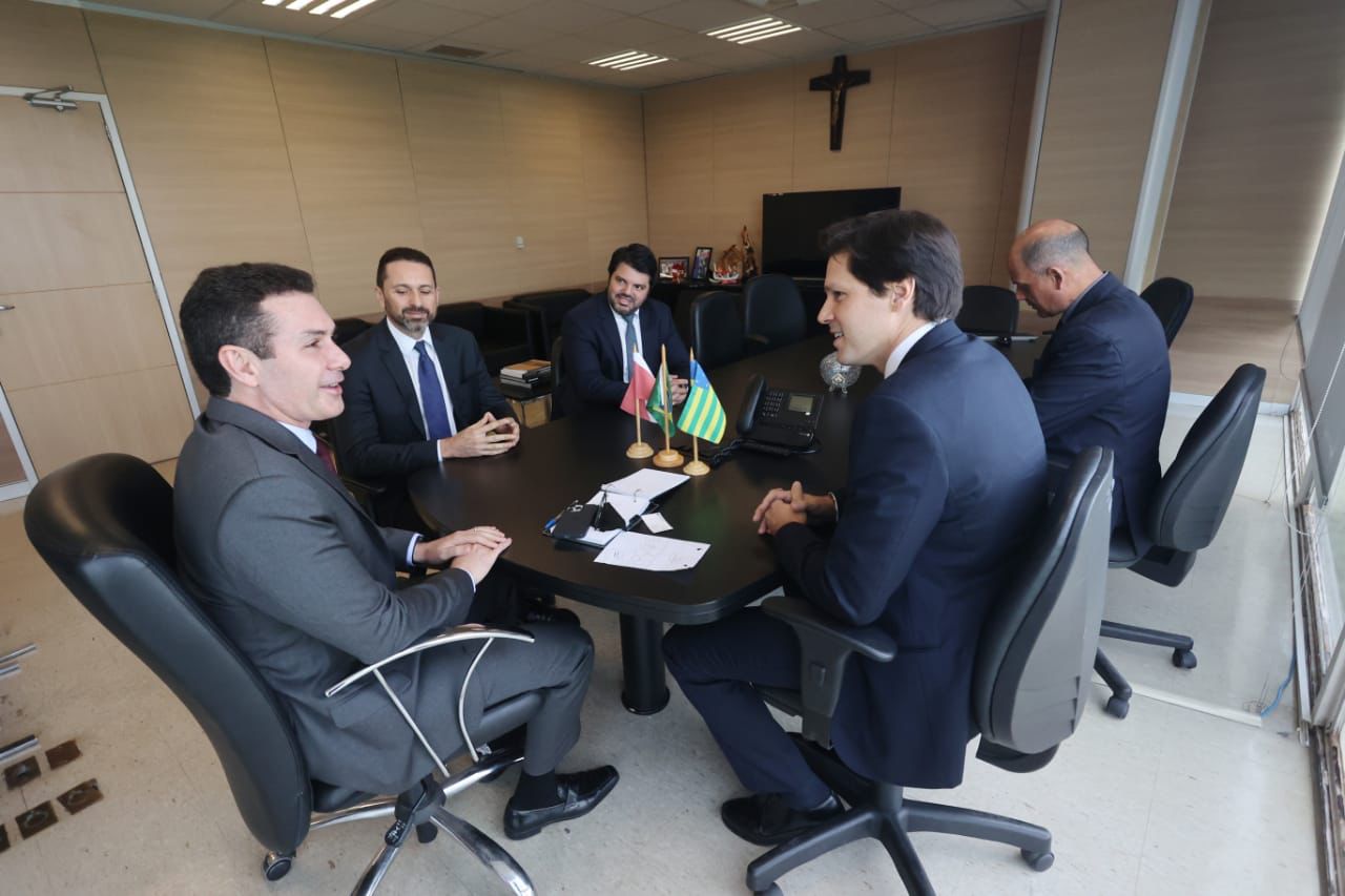 Daniel Vilela busca parcerias no Ministério das Cidades para ampliar oferta de moradias populares