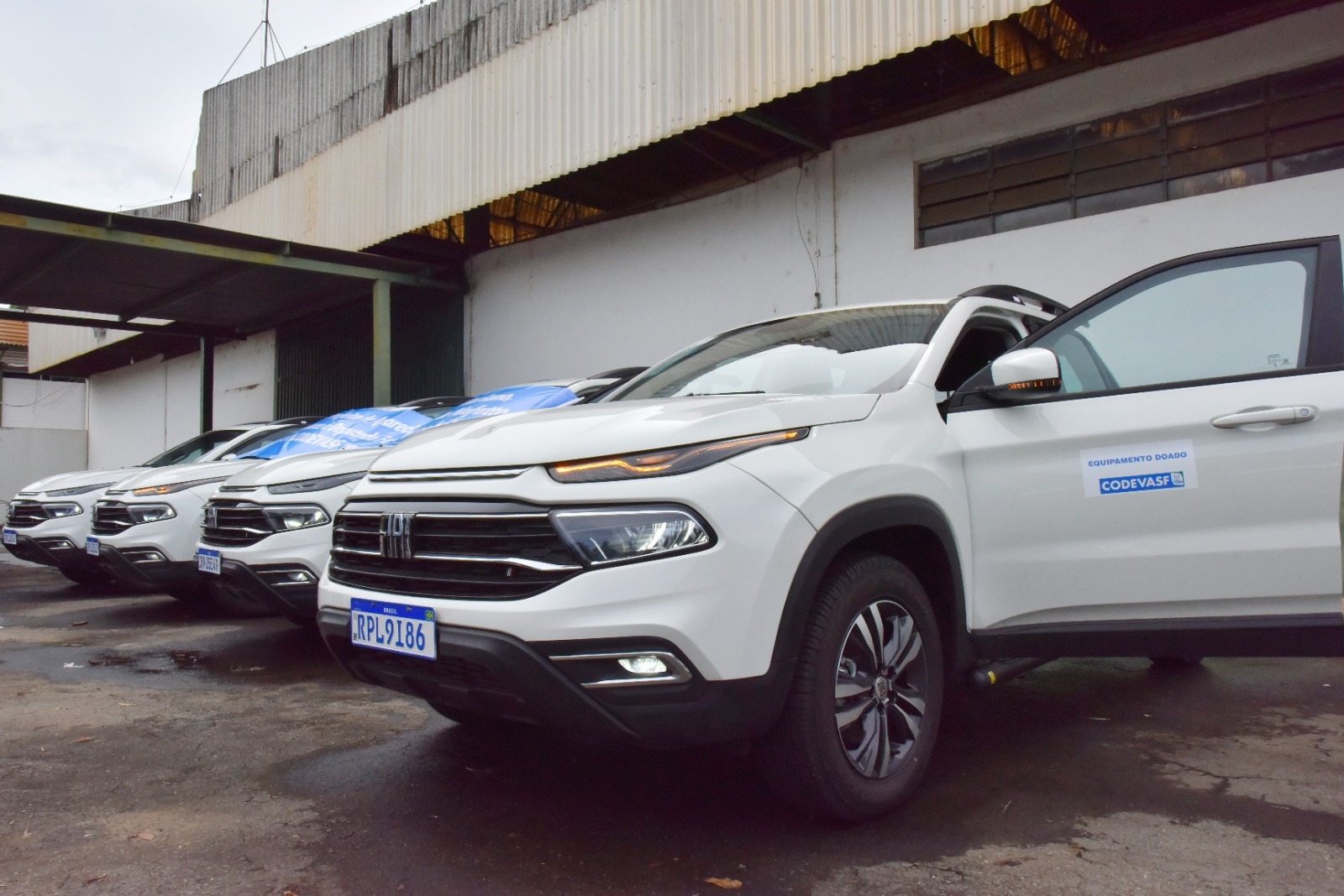 Aparecida recebe quatro veículos zero quilômetro