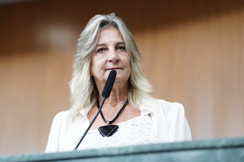 Em entrevista a uma Emissora de Luziânia, Dra. Zeli destaca o protagonismo do Entorno na Assembleia Legislativa