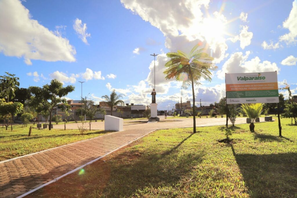 Pábio Mossoró  entrega revitalização da Praça Madre Paulina, no Parque São Bernardo