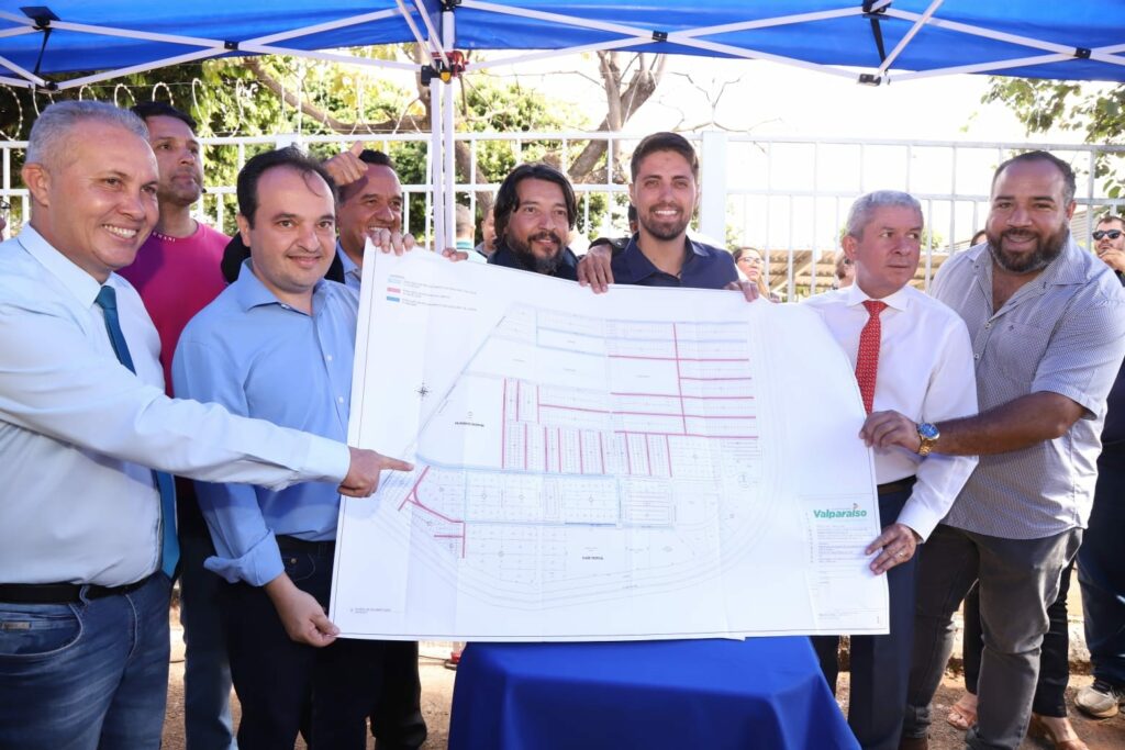 Valparaíso assina ordem de serviço para obras de recapeamento asfáltico no esplanada III