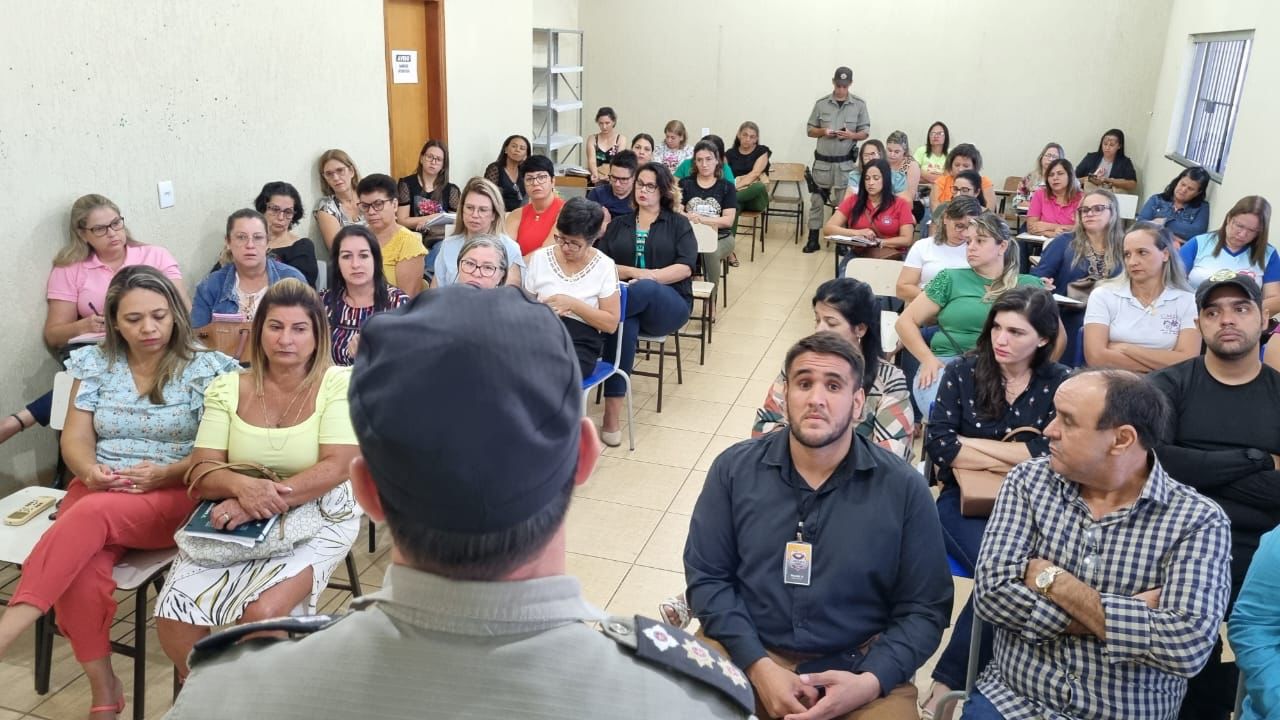Prefeitura de Caldas Novas instala "botão de alerta" nas 37 unidades escolares do município
