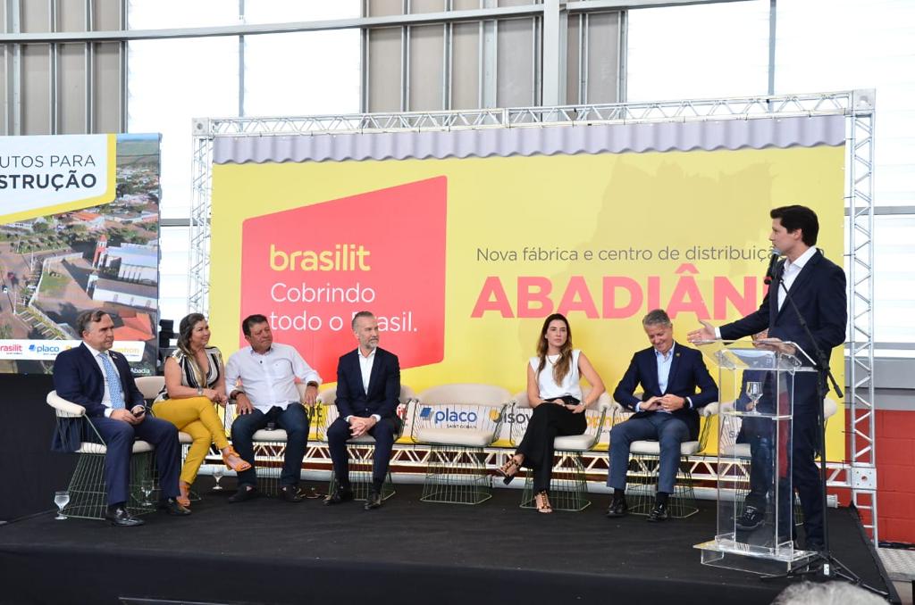 Francesa Saint Gobain abre fábrica em Abadiânia com investimento de R$ 100 milhões