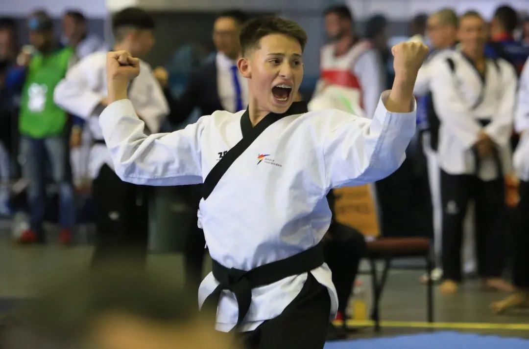 Aluno da rede estadual de Caldas Novas disputa competição de taekwondo no México