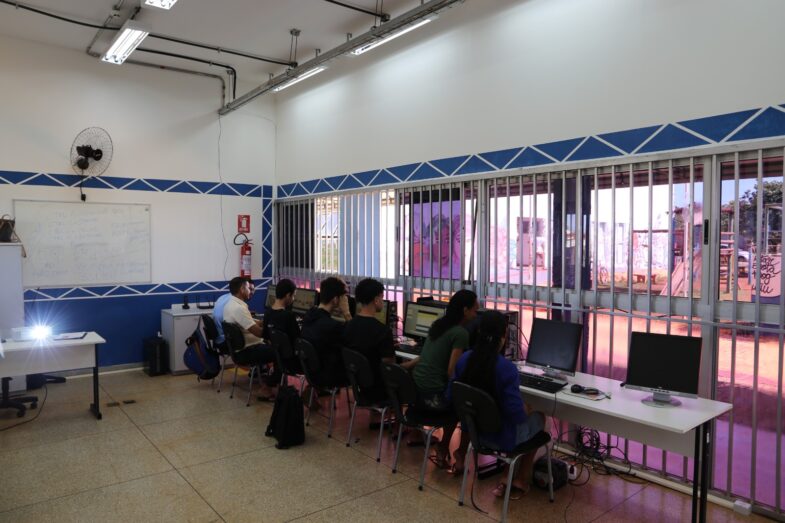 Pracinha da Cultura de Valparaíso promove cursos gratuitos de informática