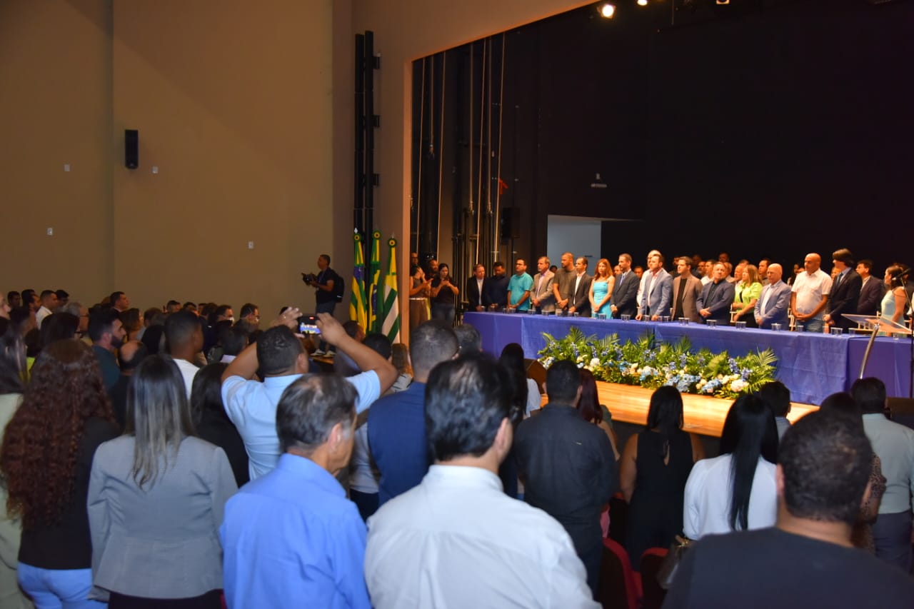 Vilmar empossa novos titulares da Fazenda e do AparecidaPREV