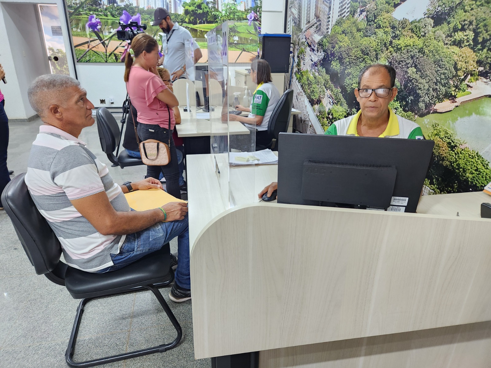 Sine Goiânia oferta 879 vagas de emprego