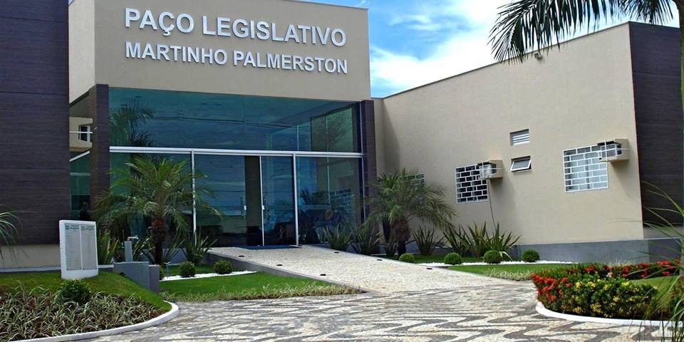 Câmara Municipal de Caldas Novas homenageia mulheres e inaugura galeria das ex-vereadoras do município