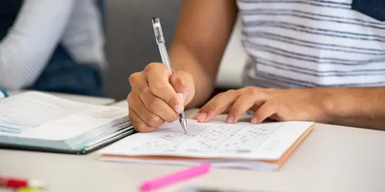 Lançado edital para seleção de 4 mil novos bolsistas