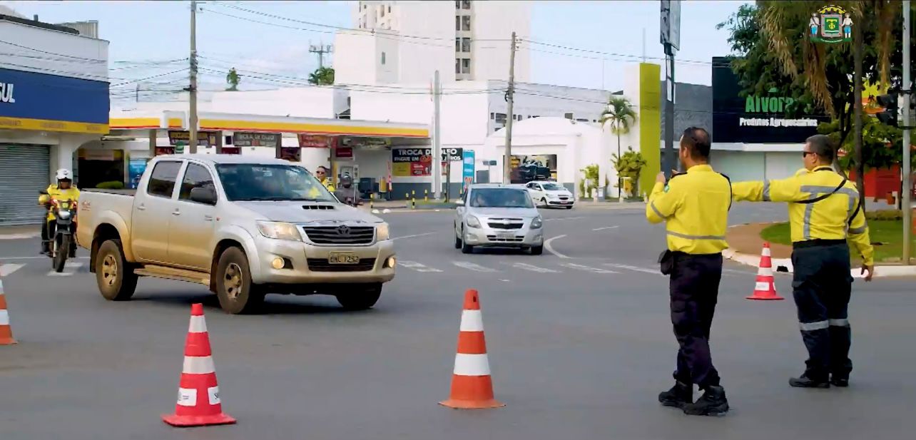 Avenida Castelo Branco em Goiânia terá teste com faixa reversa