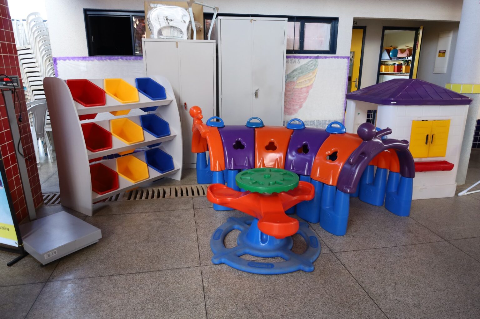 Aparecida investe mais de R$ 3,8 milhões na renovação de mobiliários e equipamentos das unidades educacionais do município