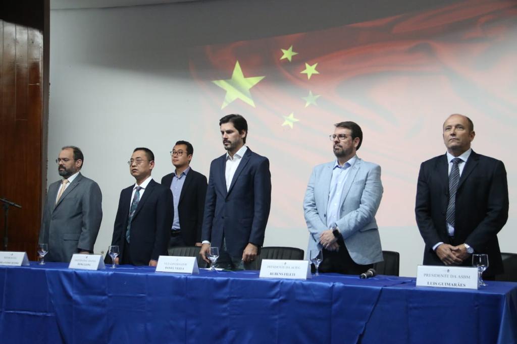 Daniel Vilela formata missão internacional à China durante reunião com executivos chineses