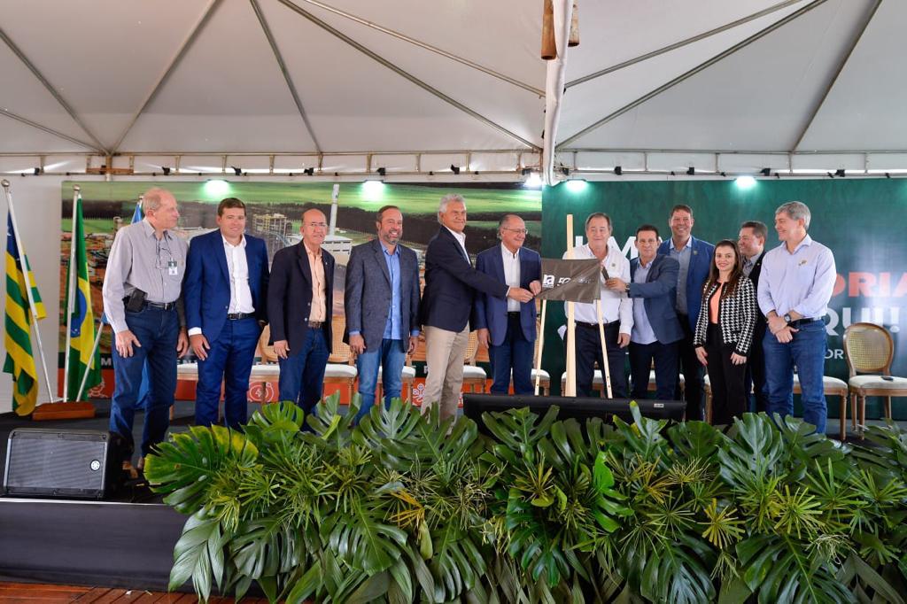Durante inauguração de usina, Caiado destaca geração de emprego e renda