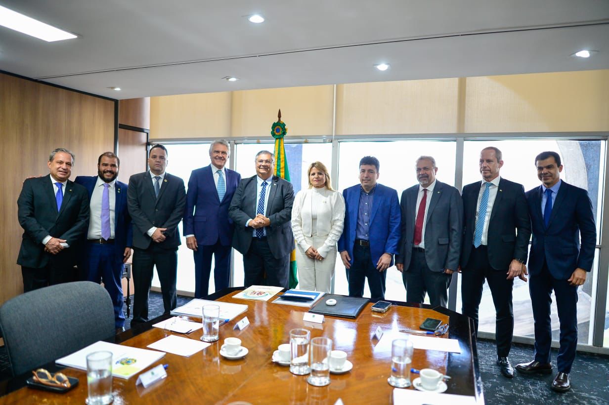 Caiado e ministro Flávio Dino acertam investimentos na segurança pública de Goiás