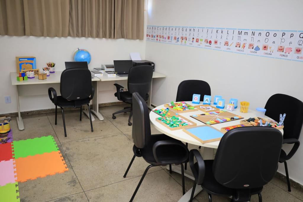 Rogério Cruz inaugura 50ª Sala de Recurso Multifuncional