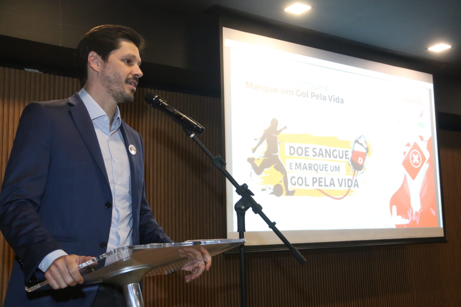 Governador em exercício, Daniel Vilela participa do lançamento de campanha de doação de sangue