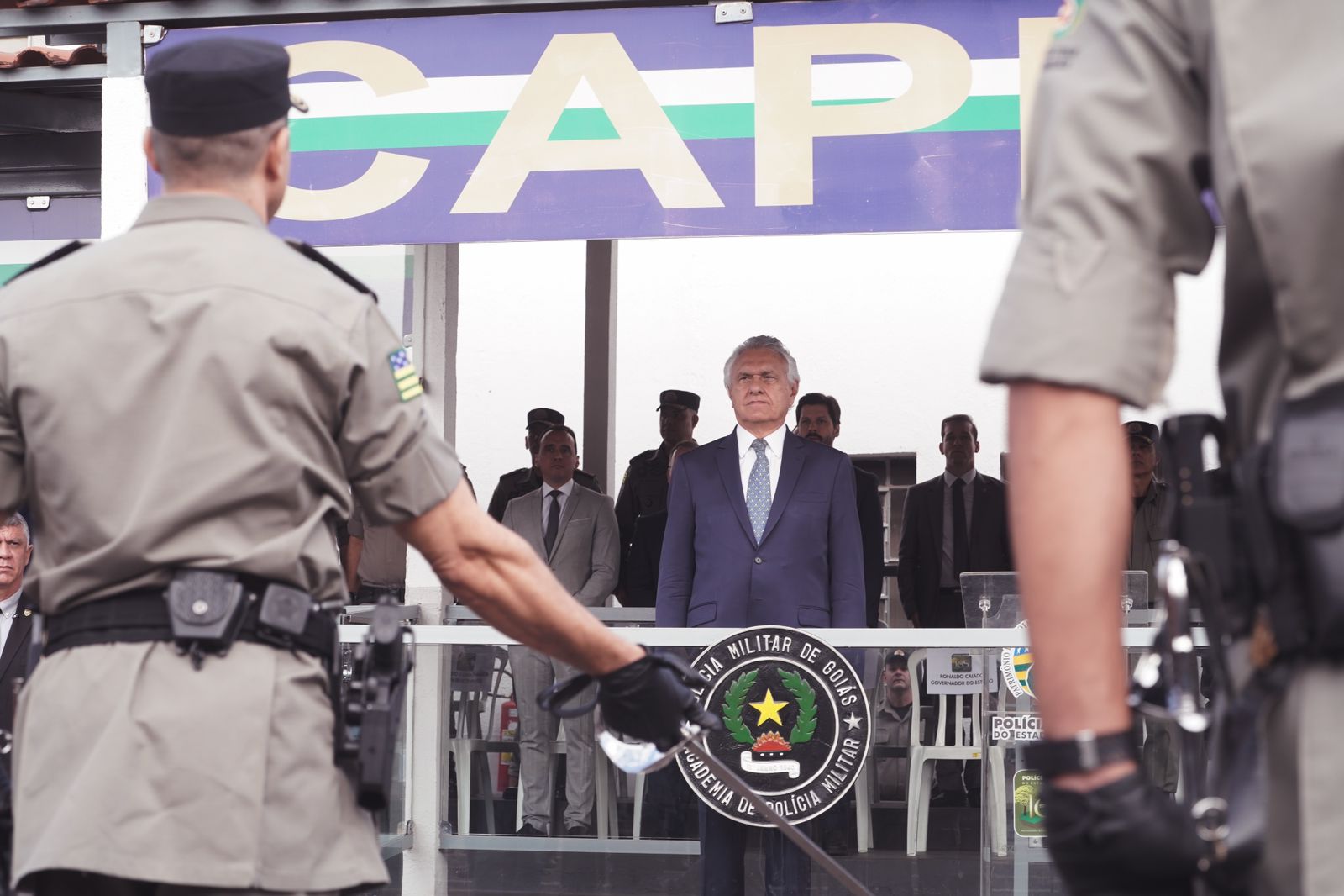 Caiado recebe 852 novos policiais militares