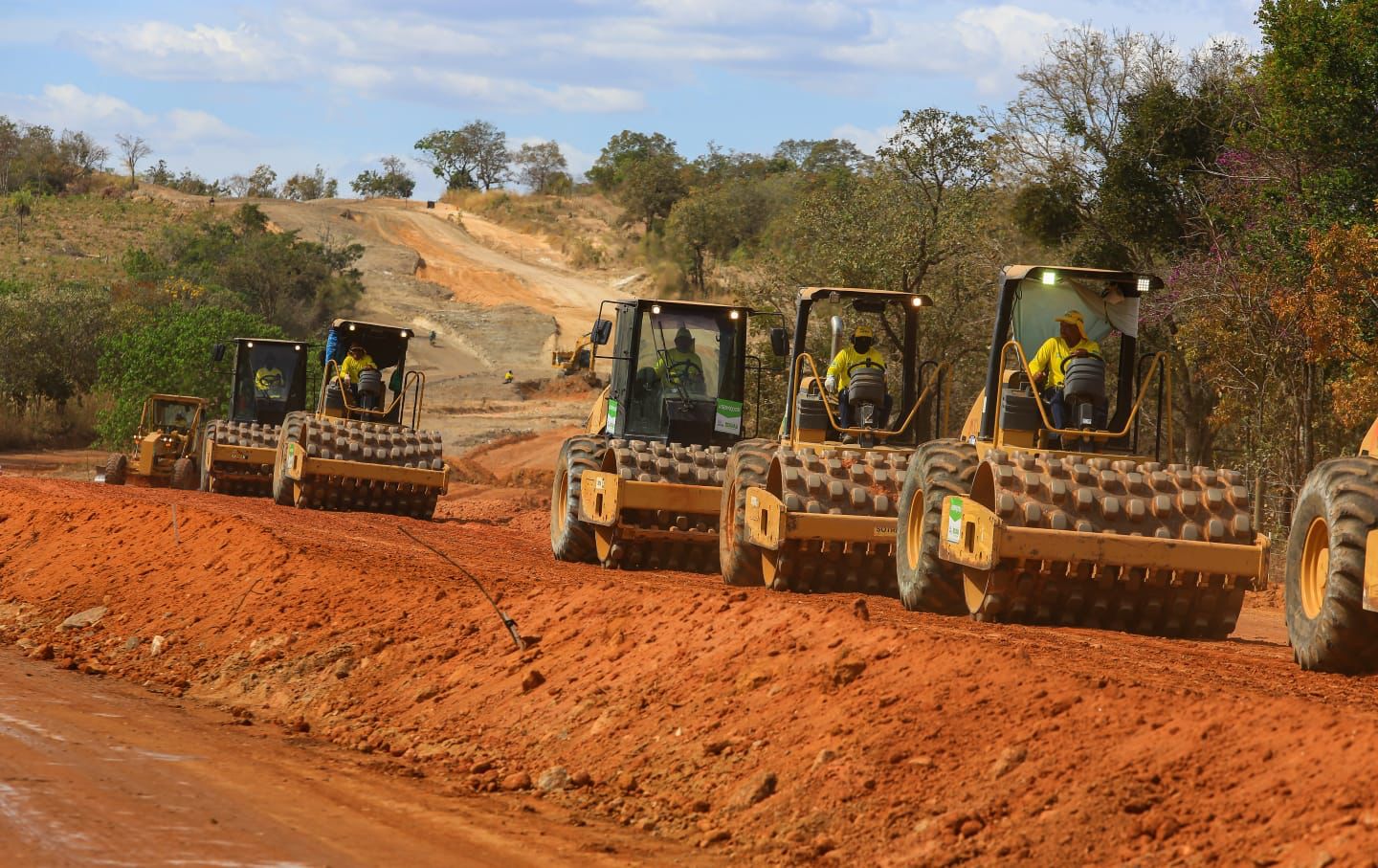 Caiado vistoria obras que vão potencializar economia no Noroeste goiano