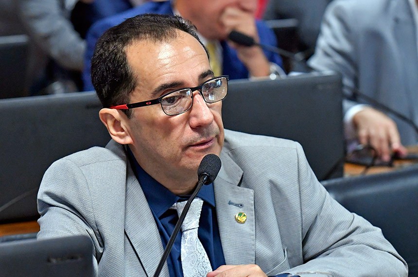 Kajuru impõe derrota aos cartórios brasileiros