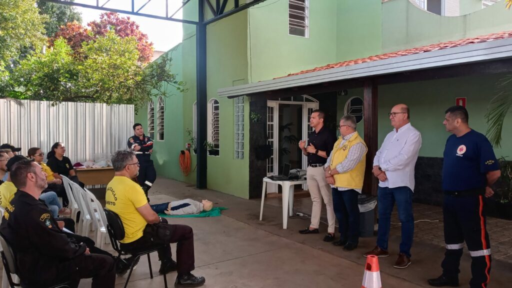 Agentes da AMTT de Valparaíso participam de curso de primeiros socorros