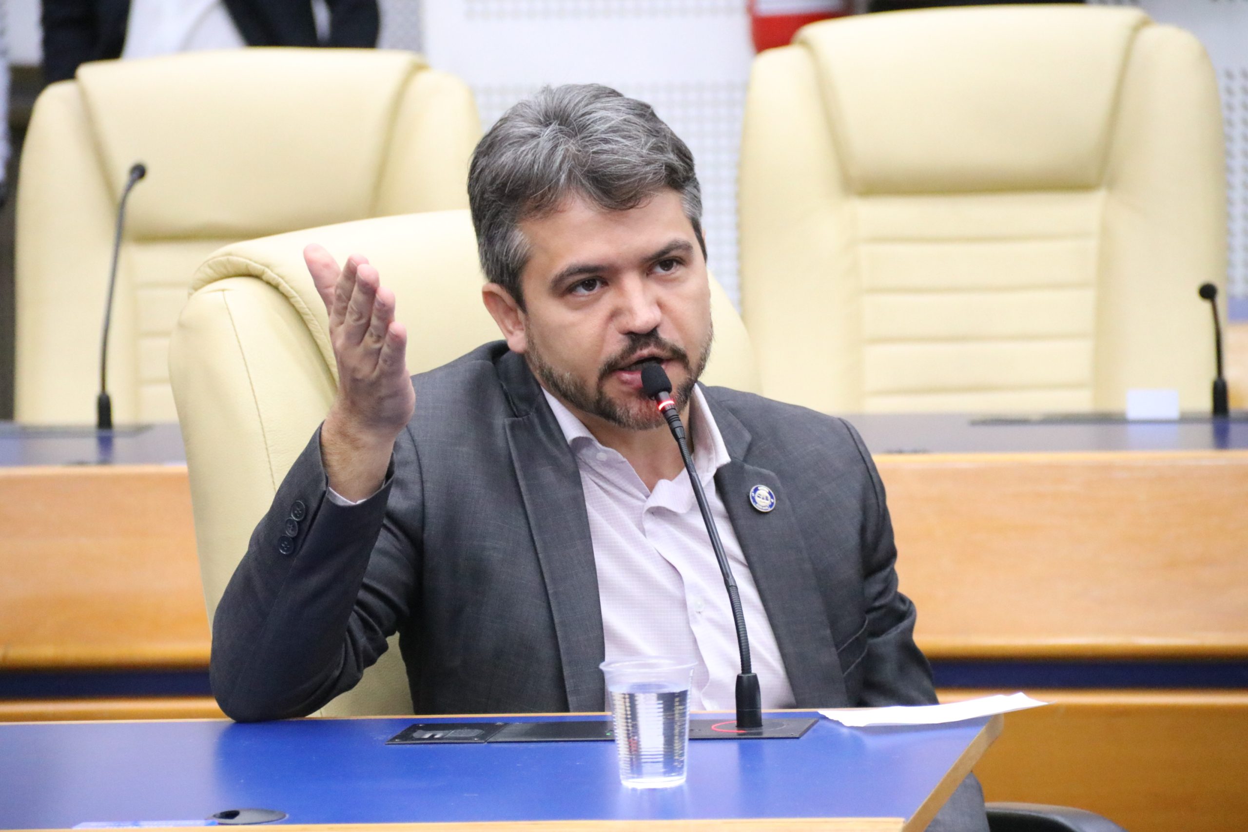 CCJ aprova senhas em braille e com identificação sonora para atendimento a deficientes visuais