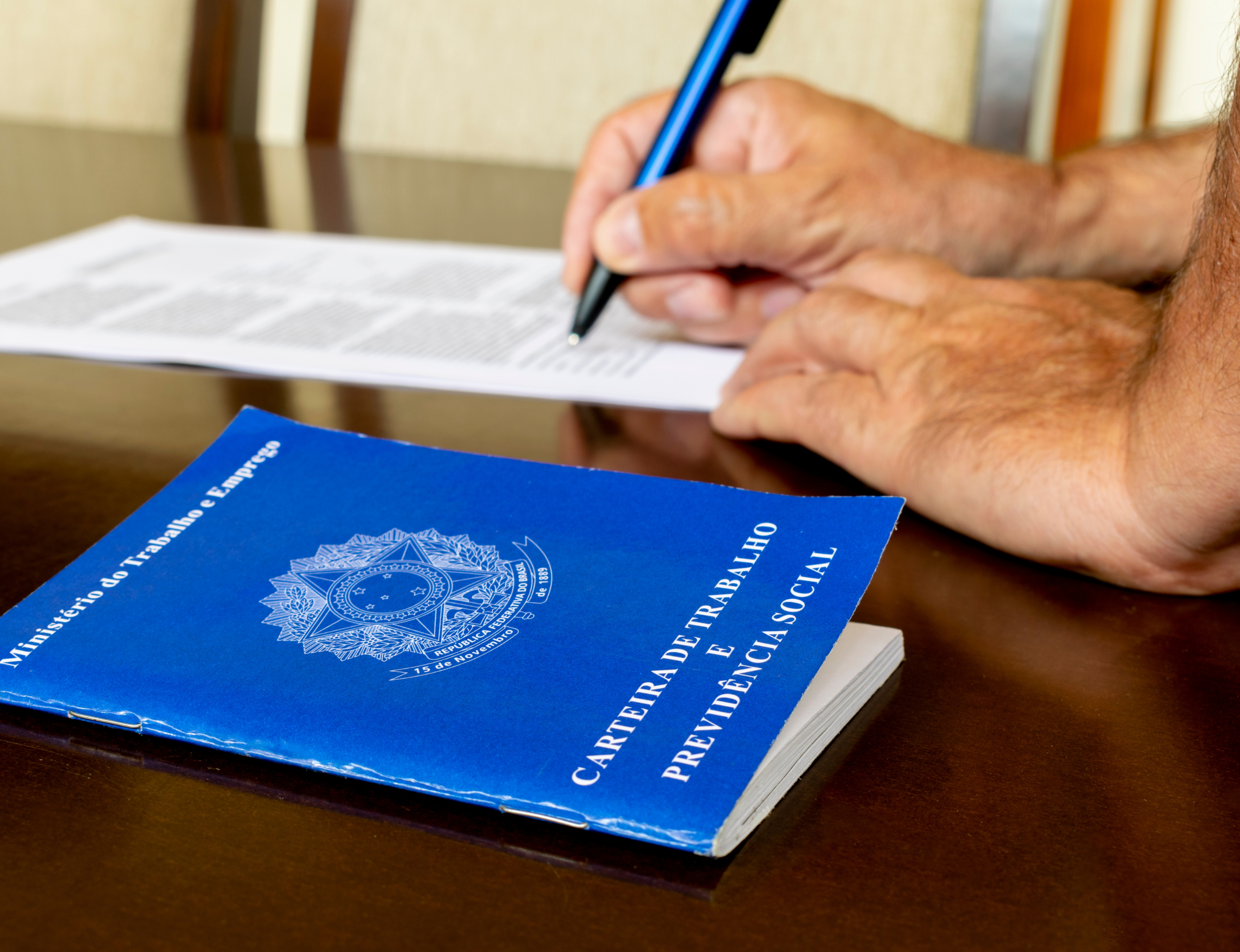 Semana começa com 305 vagas de emprego em Aparecida