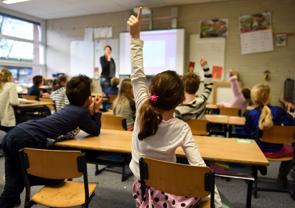 Ricardo Quirino visa priorizar matrícula escolar para filhos de pais que têm limitação
